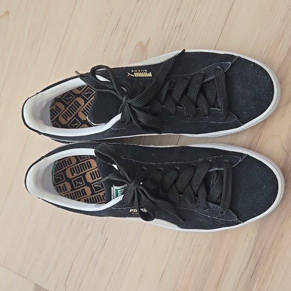Puma Suede Classic Women, Black/White, Size 8.5 - Picture 5 of 6